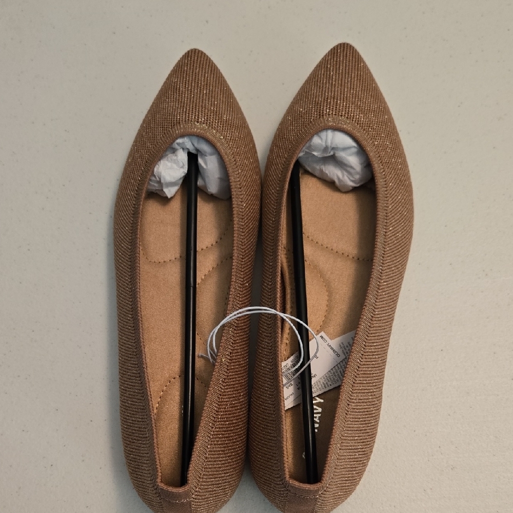 Old Navy Gold Women's Flats